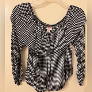 Black and white check long sleeve Mossimo top, can be worn off the shoulder